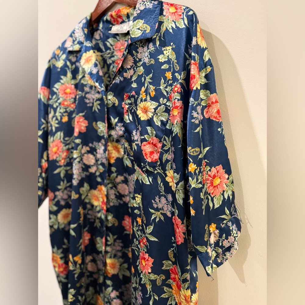 EJC Intimates Navy Floral Satin Button-Up nightgown OSF - Picture 5 of 6